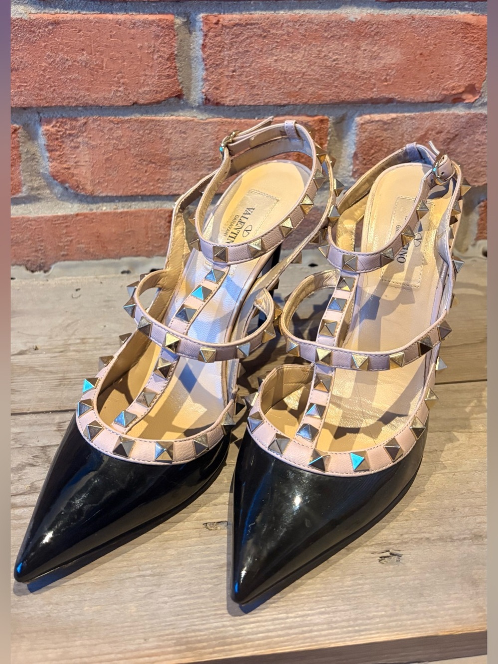Valentino Patent Pointed-Toe Rockstud Slingback Heels - Black - Picture 2 of 7
